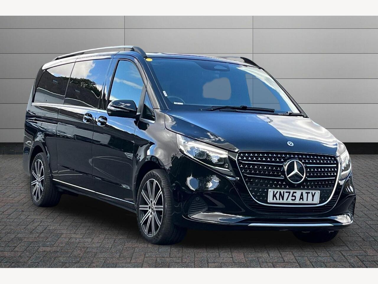 Main listing image - Mercedes-Benz V-Class