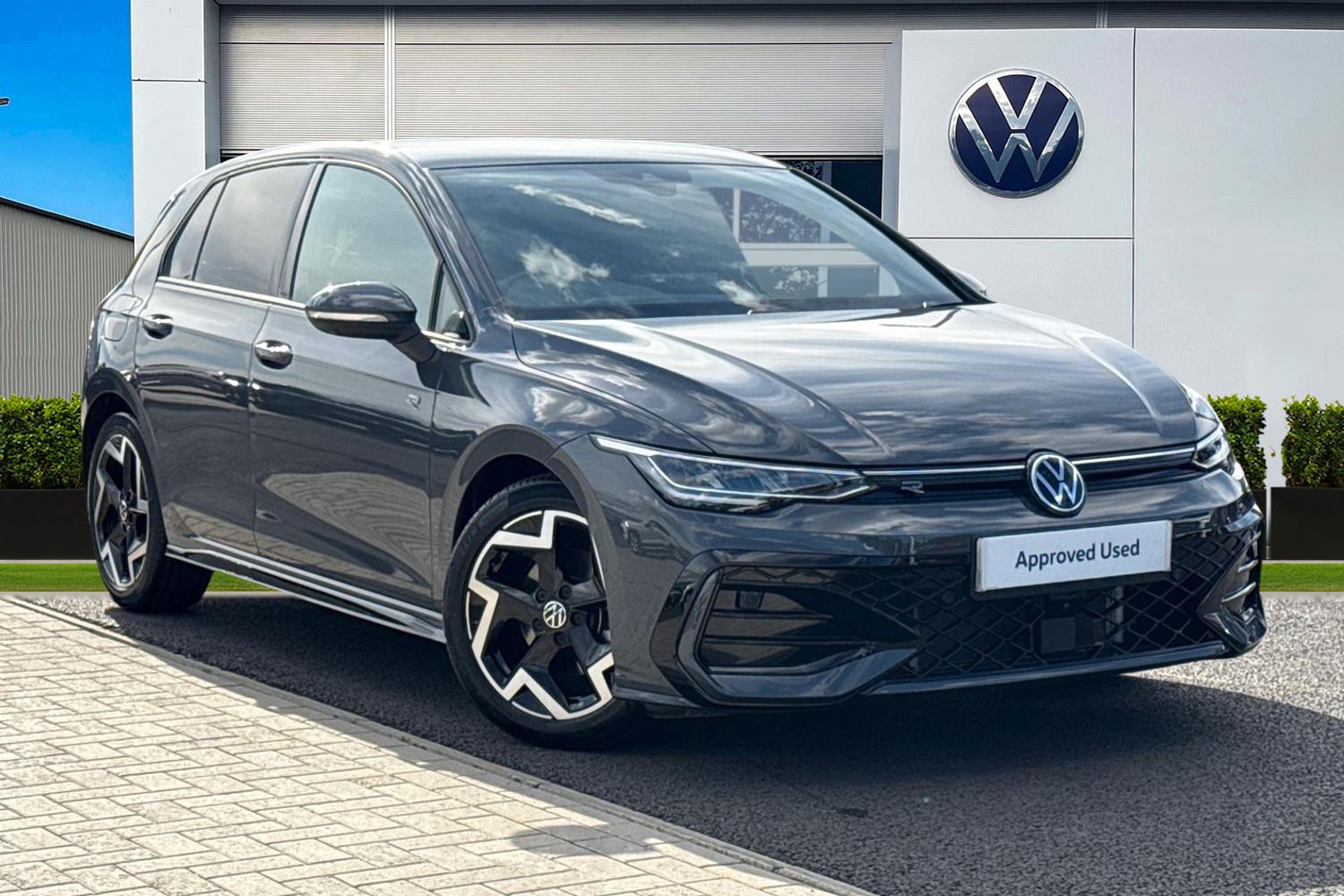 Main listing image - Volkswagen Golf
