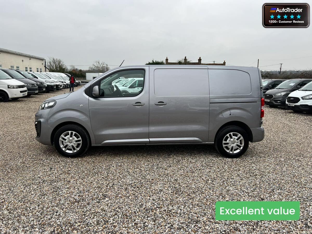 Main listing image - Vauxhall Vivaro