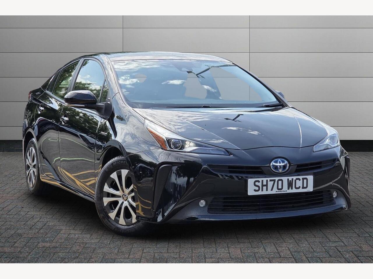 Main listing image - Toyota Prius