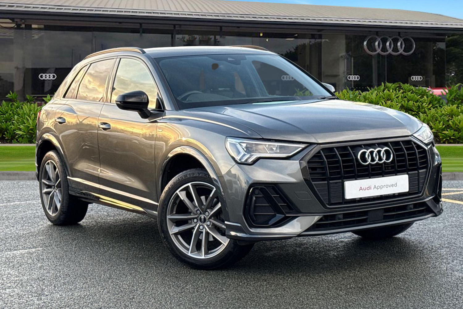 Main listing image - Audi Q3