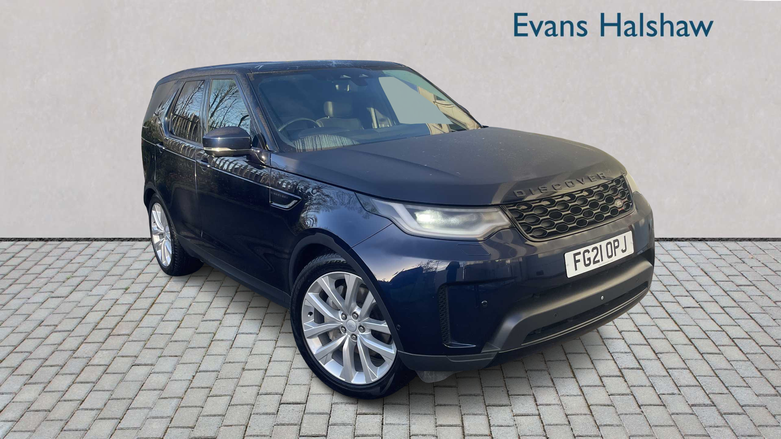 Main listing image - Land Rover Discovery