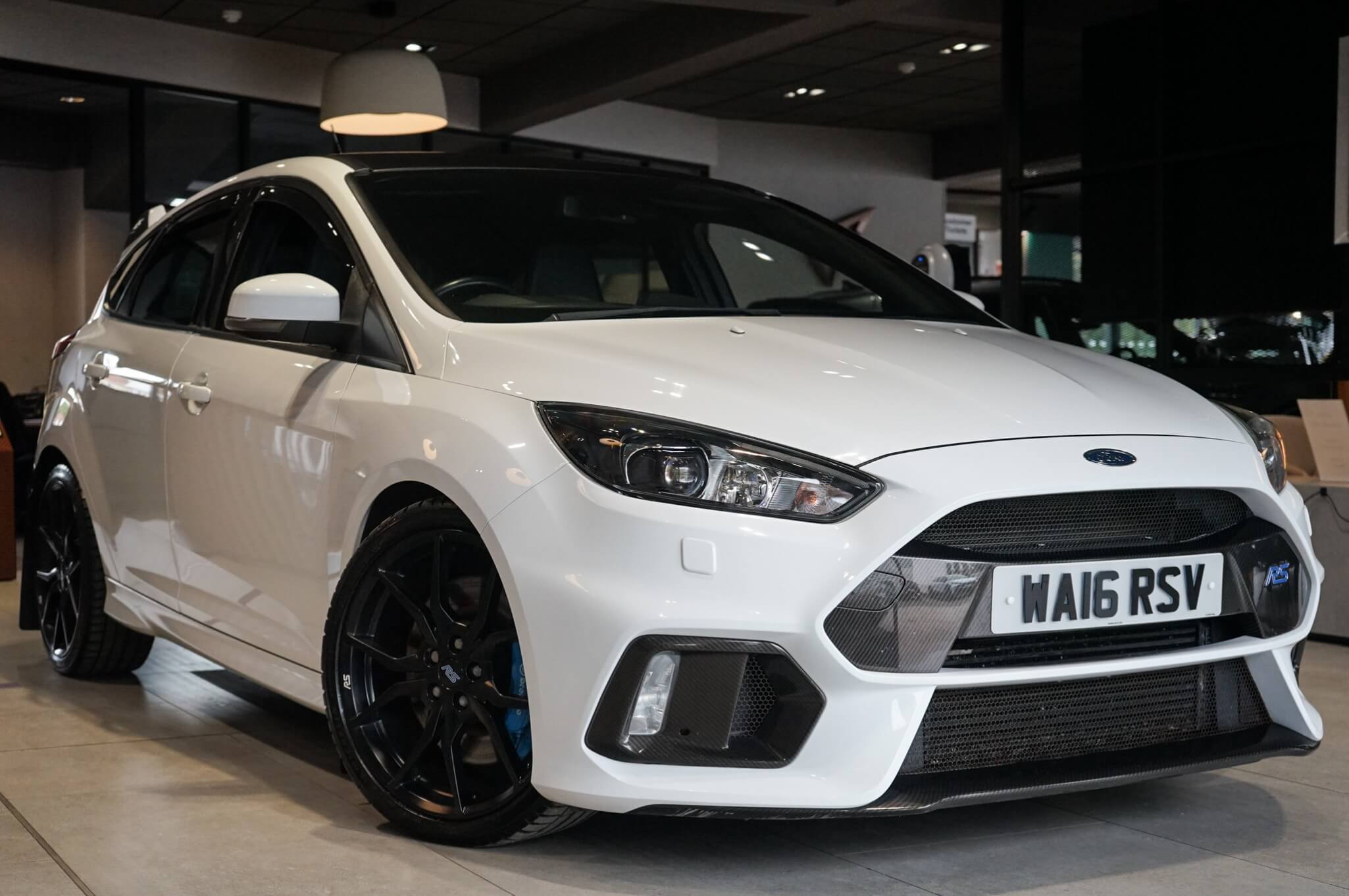 Main listing image - Ford Focus RS