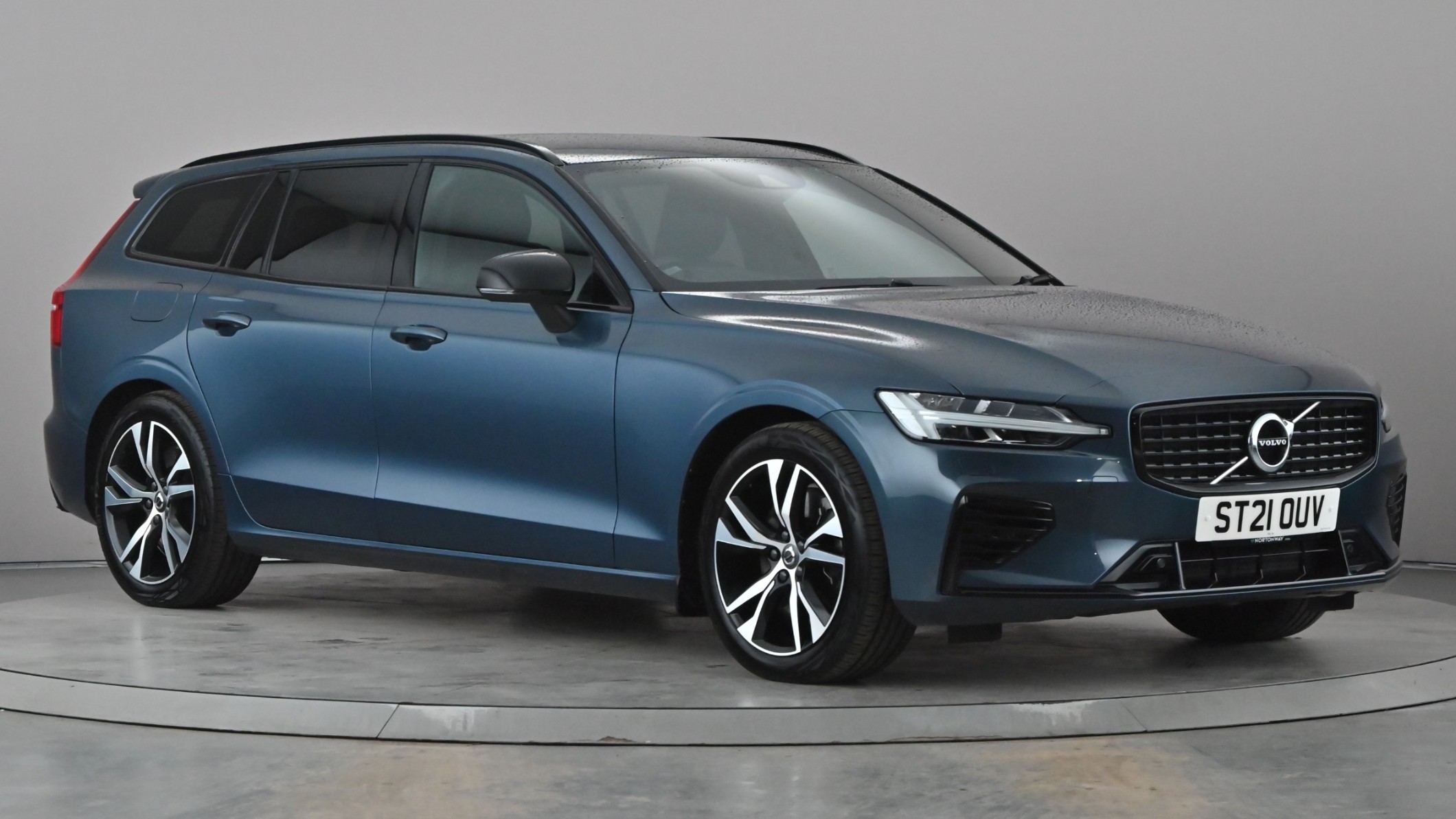 Main listing image - Volvo V60