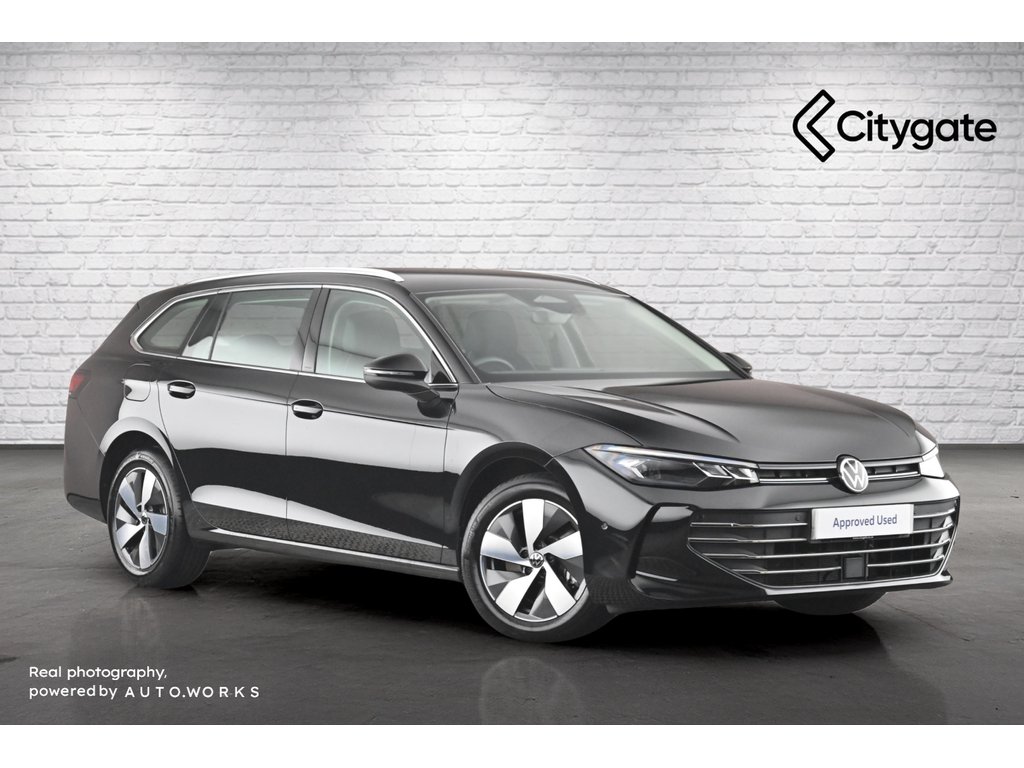 Main listing image - Volkswagen Passat