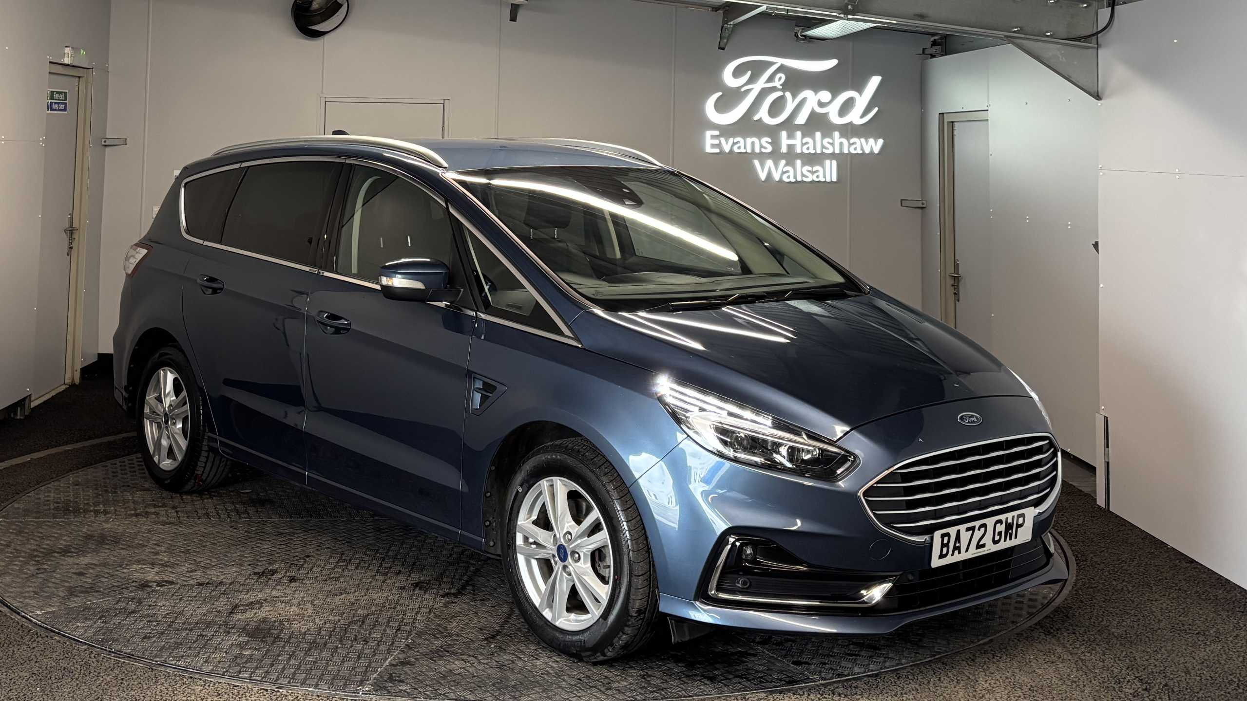 Main listing image - Ford S-MAX