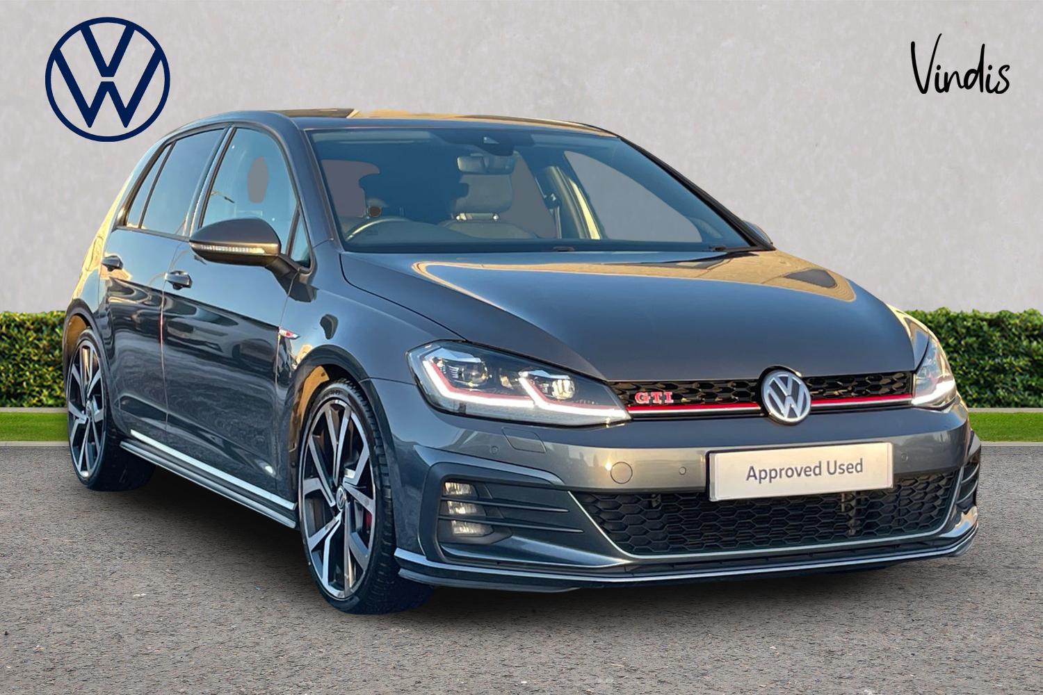 Main listing image - Volkswagen Golf