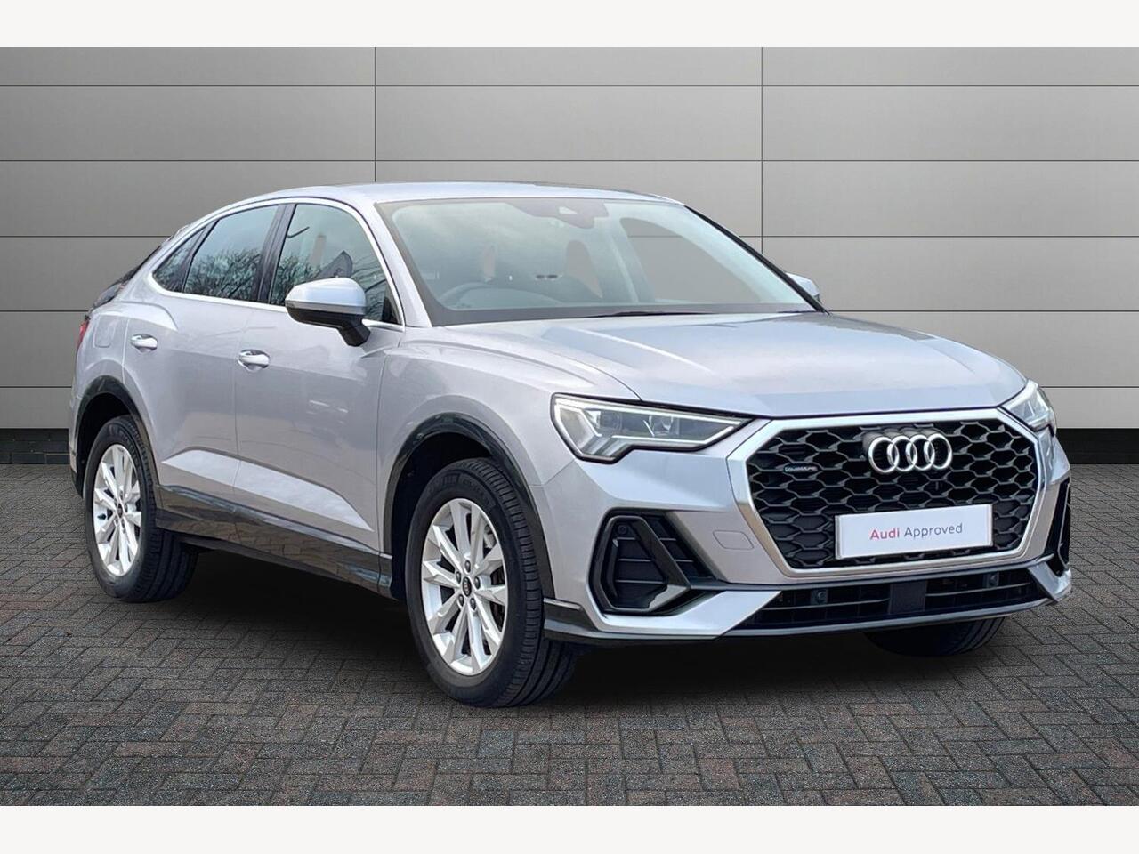 Main listing image - Audi Q3