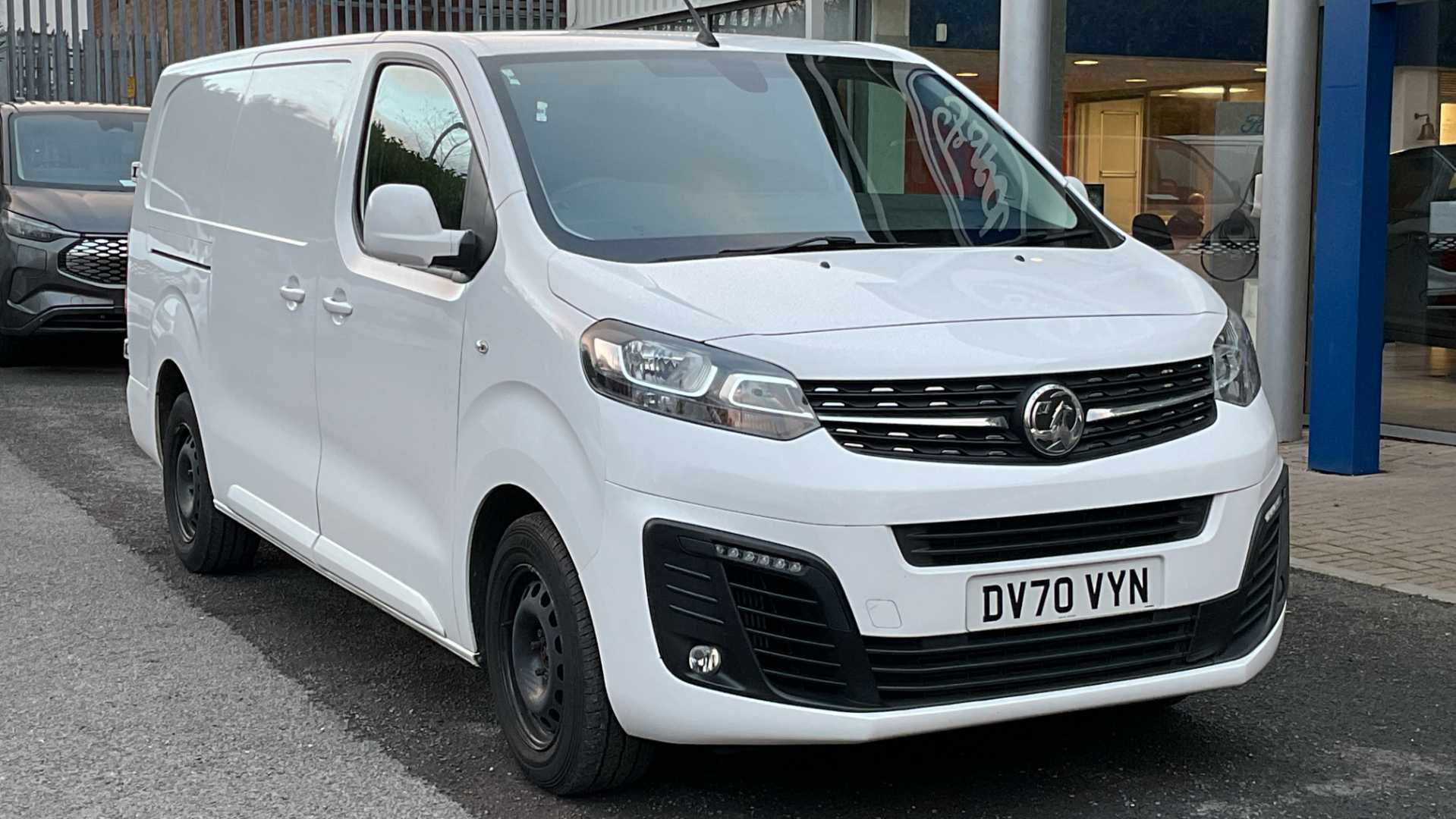 Main listing image - Vauxhall Vivaro