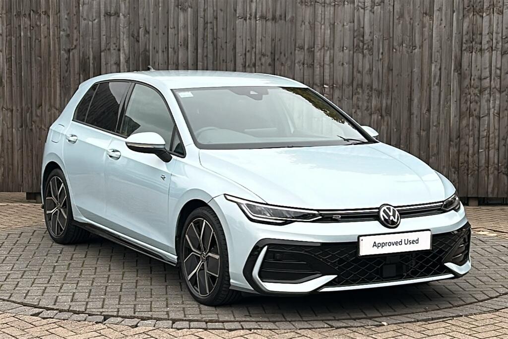 Main listing image - Volkswagen Golf