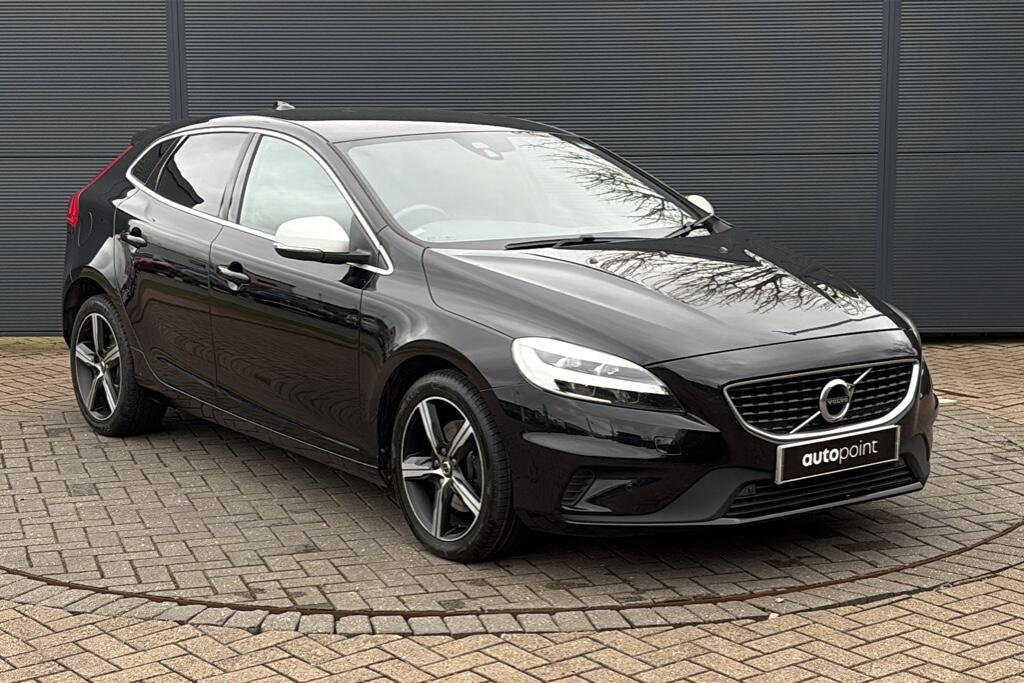 Main listing image - Volvo V40