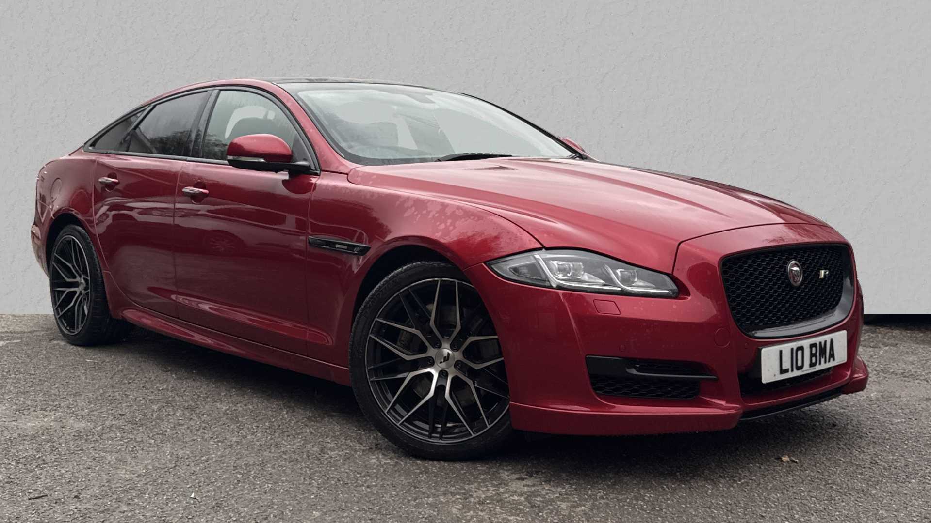 Main listing image - Jaguar XJ