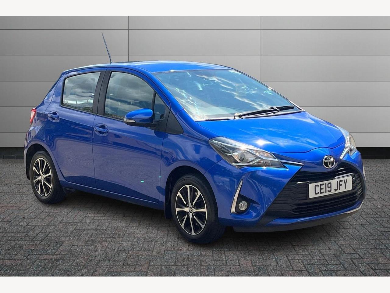 Main listing image - Toyota Yaris