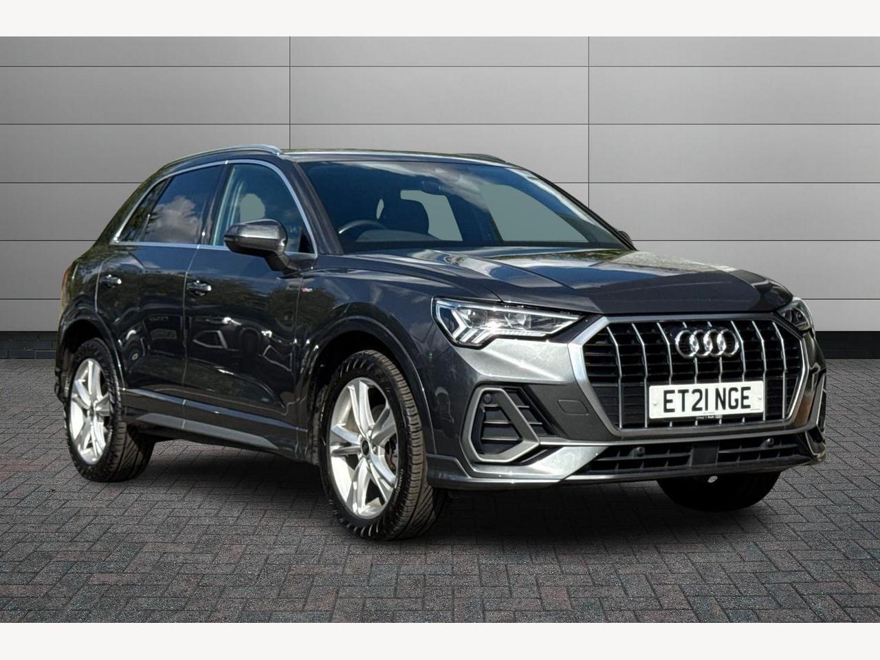 Main listing image - Audi Q3