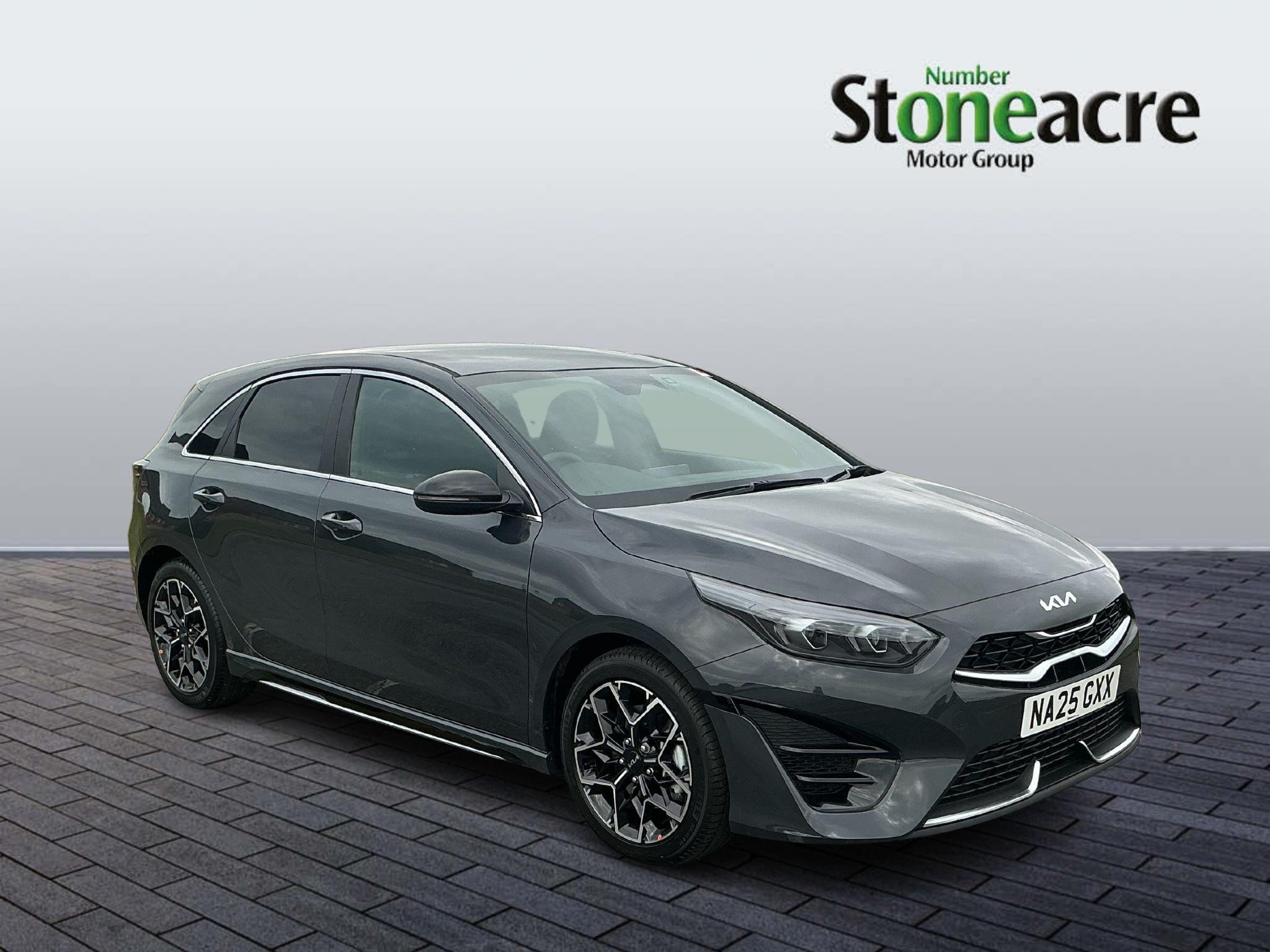 Main listing image - Kia Ceed