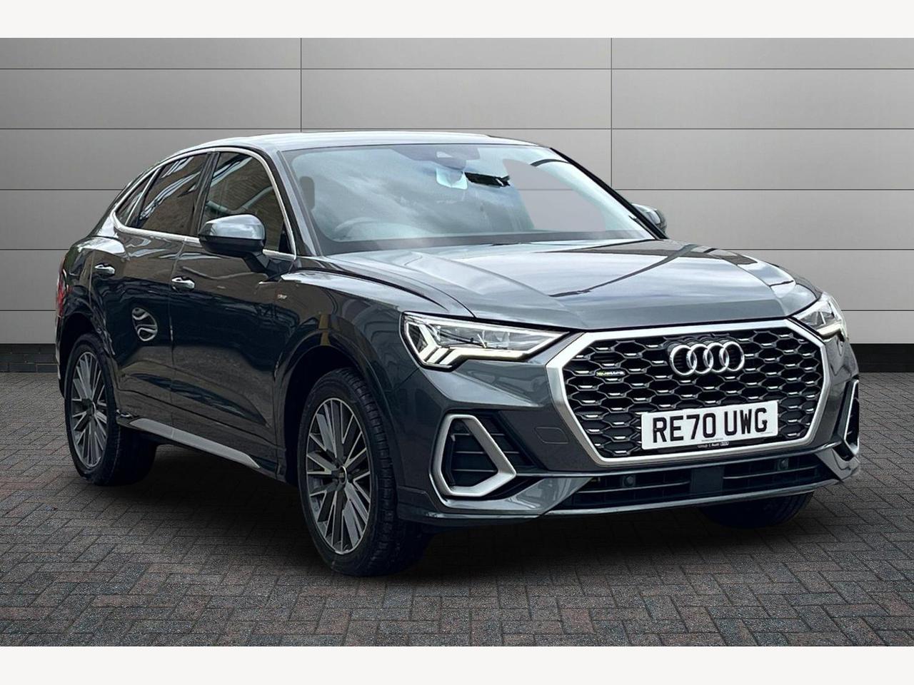 Main listing image - Audi Q3