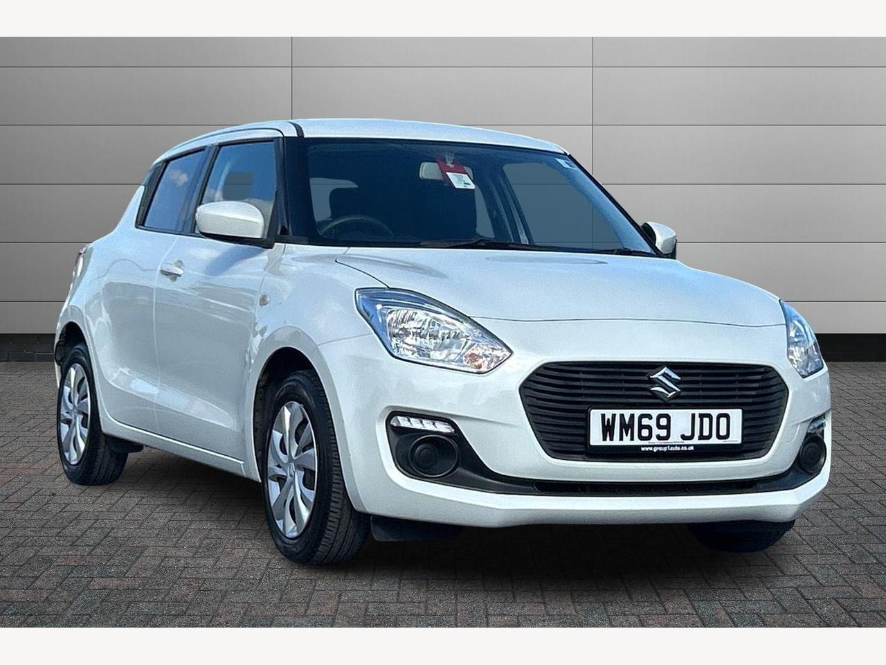Main listing image - Suzuki Swift