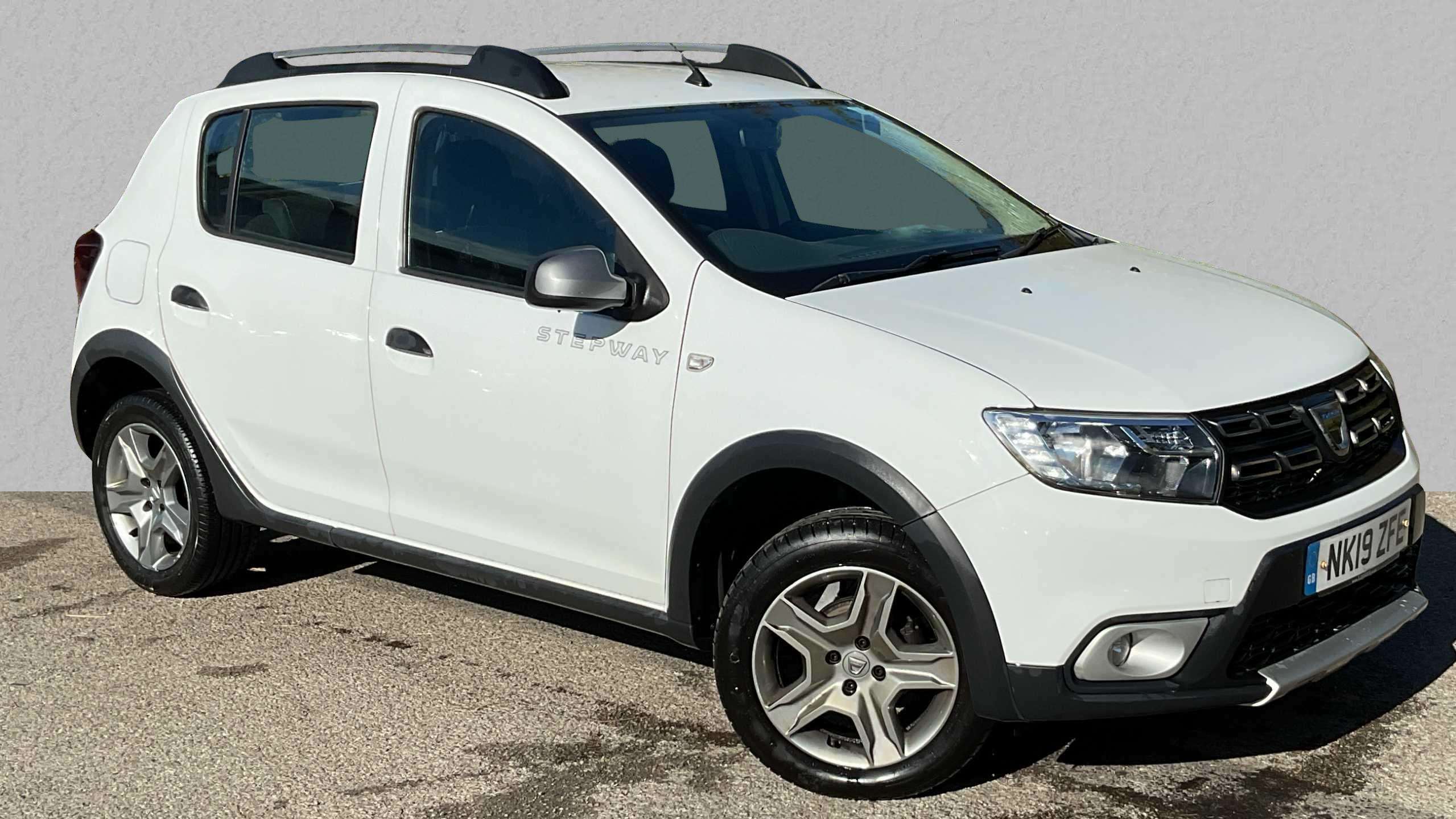 Main listing image - Dacia Sandero Stepway