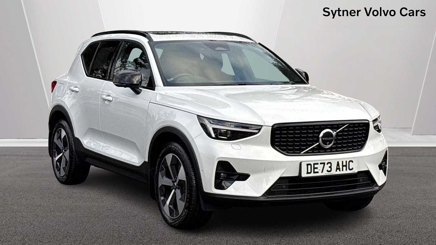 Main listing image - Volvo XC40