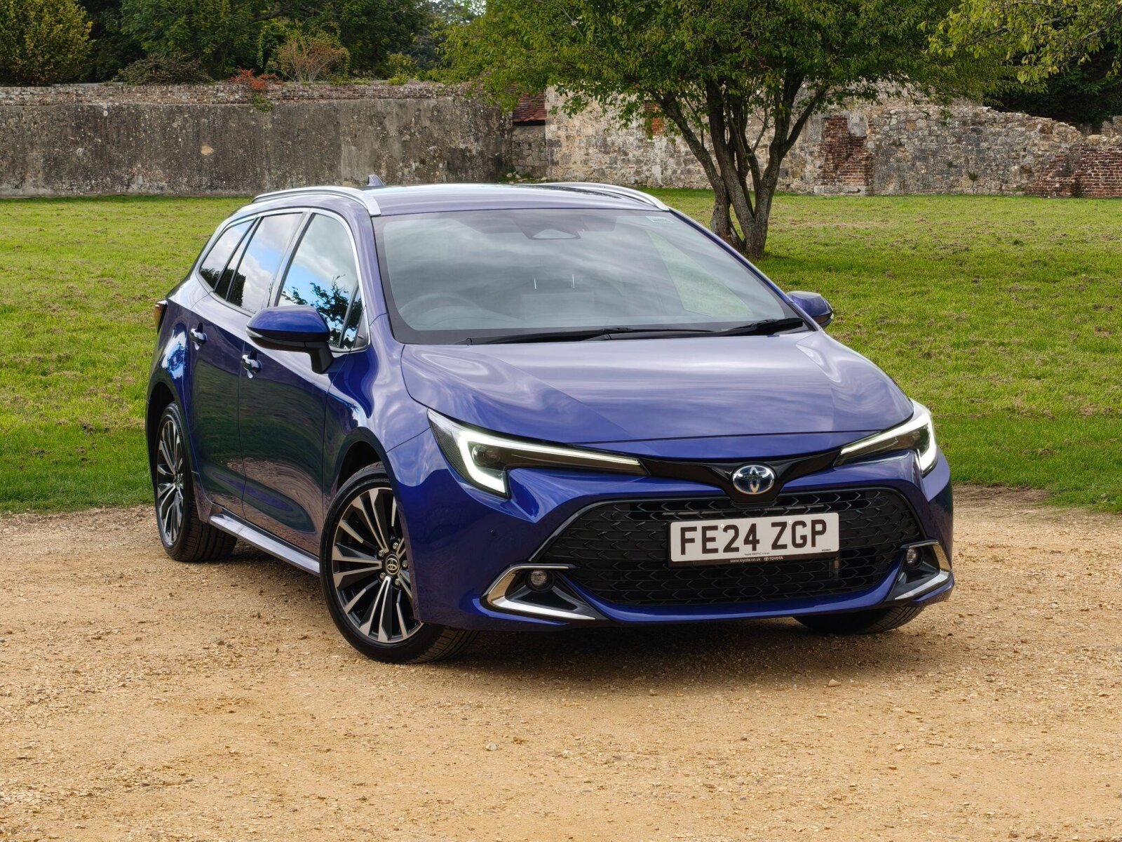 Main listing image - Toyota Corolla Touring Sport