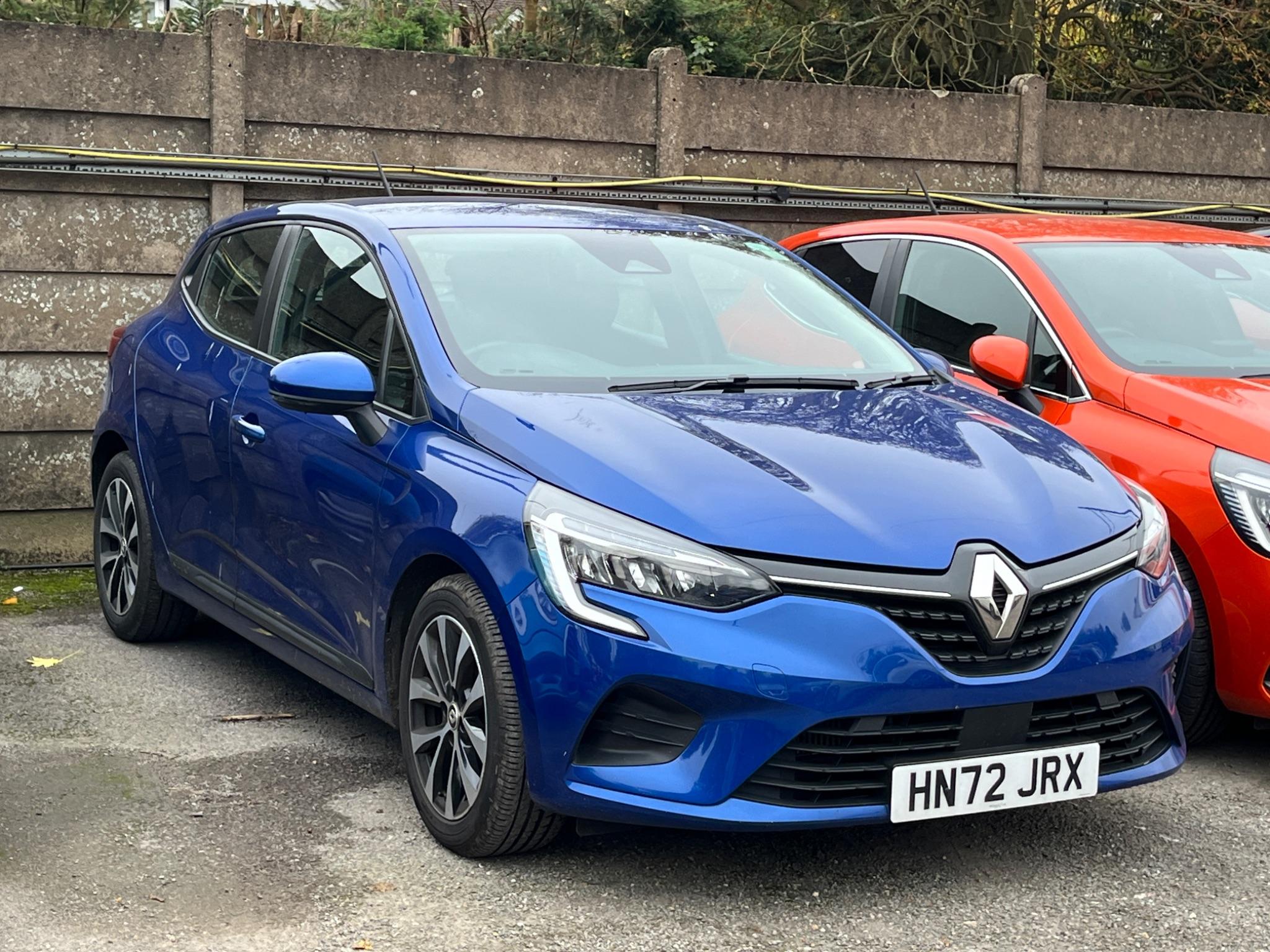 Main listing image - Renault Clio