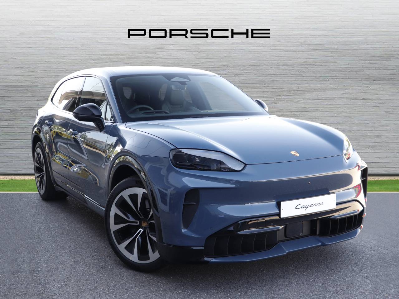 Main listing image - Porsche Cayenne Electric