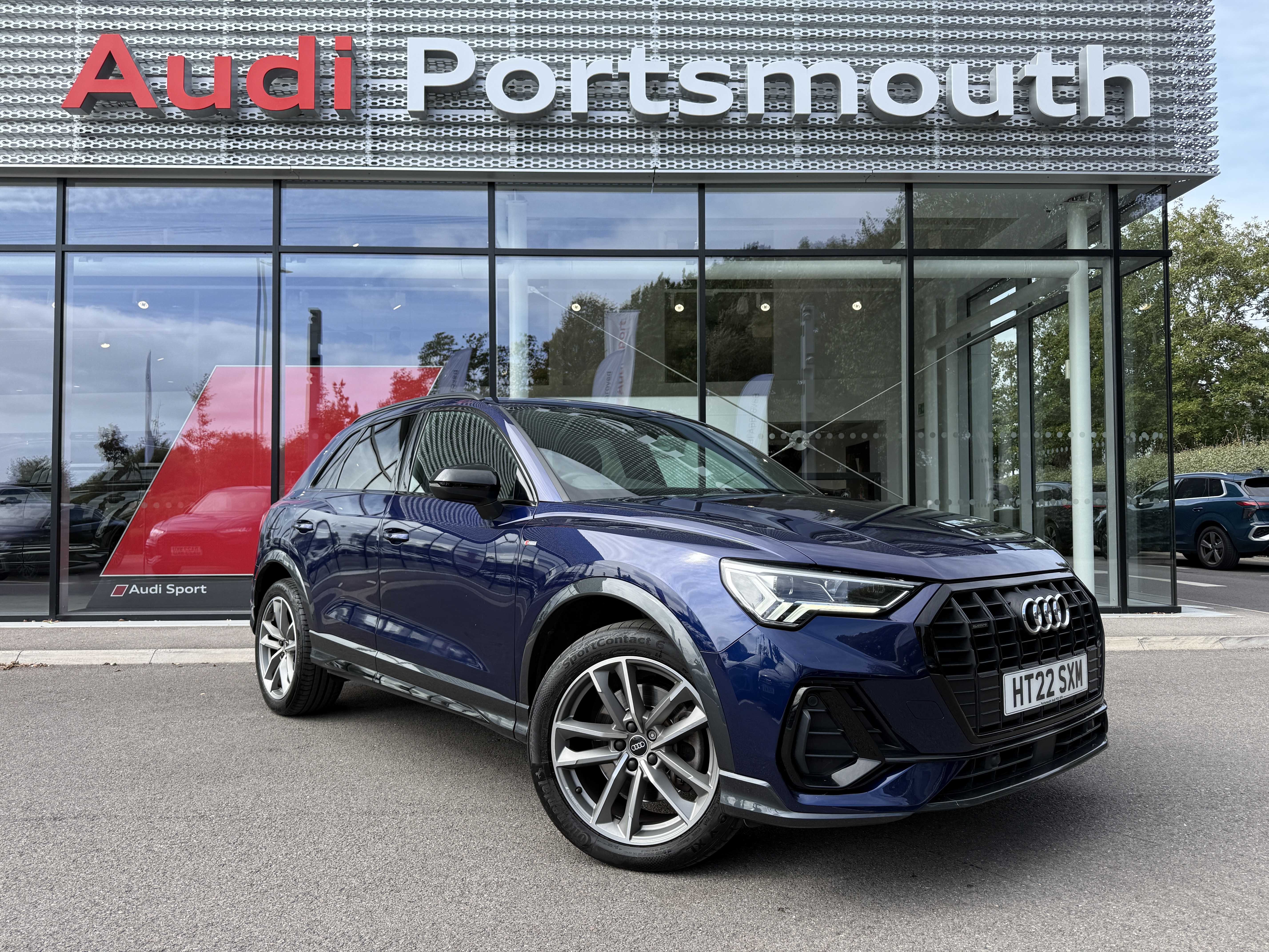 Main listing image - Audi Q3