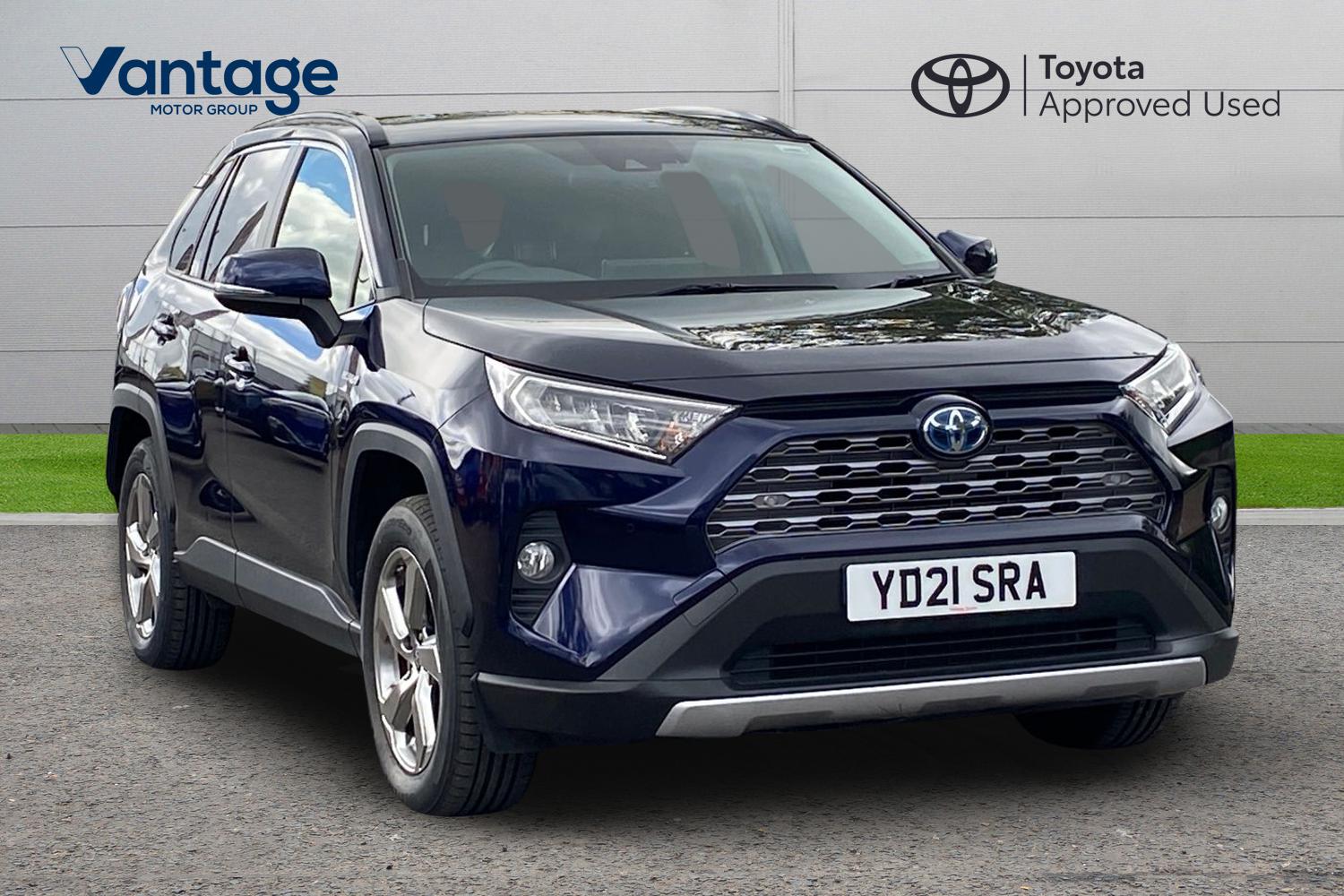 Main listing image - Toyota RAV4