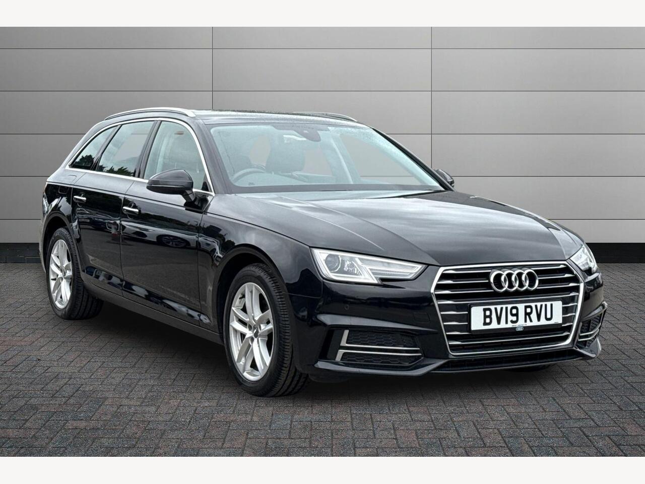Main listing image - Audi A4 Avant