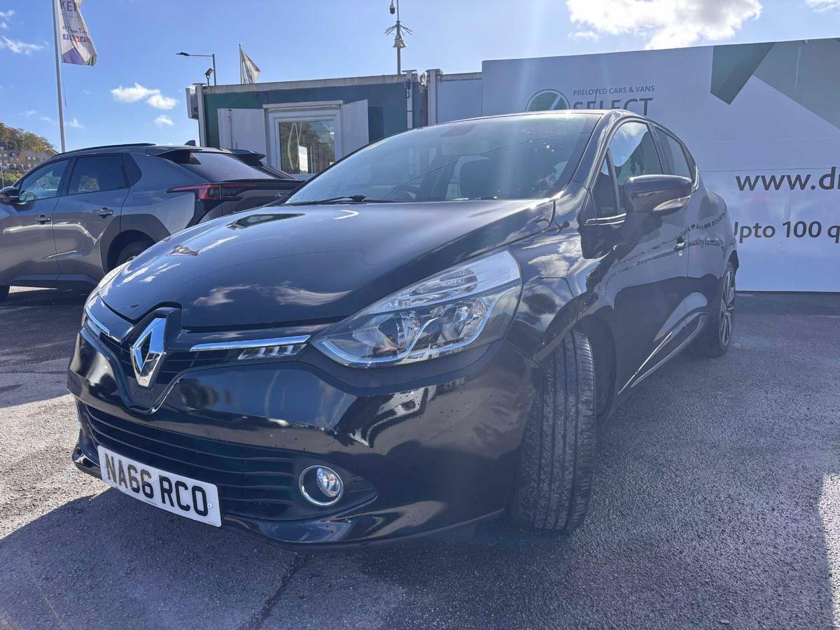 Main listing image - Renault Clio