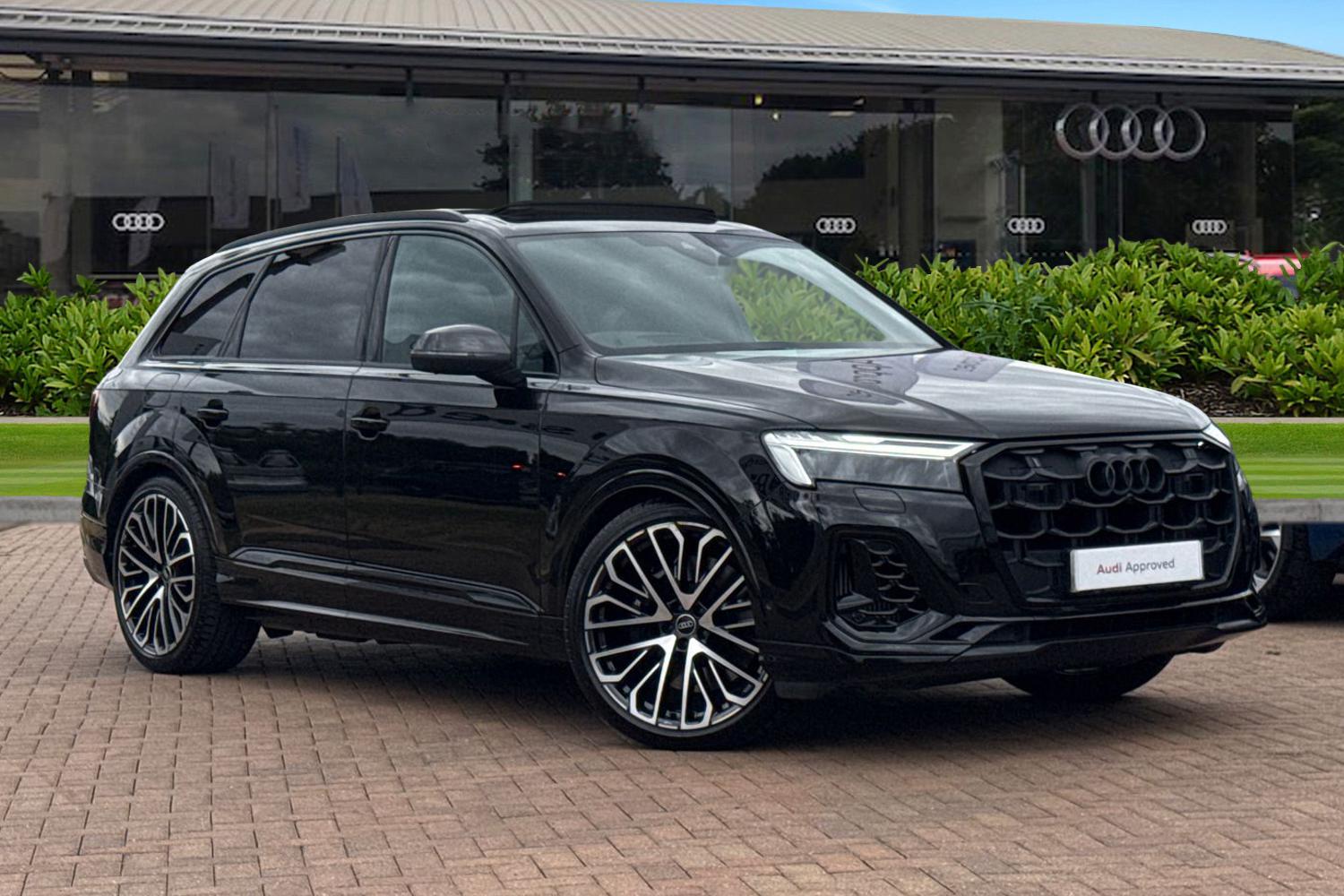 Main listing image - Audi Q7