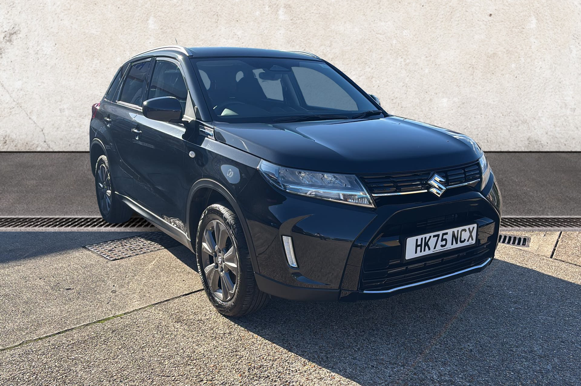 Main listing image - Suzuki Vitara