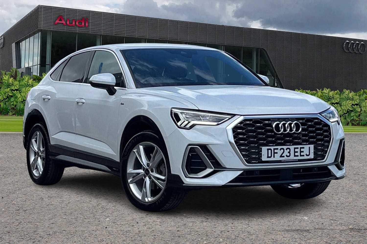 Main listing image - Audi Q3