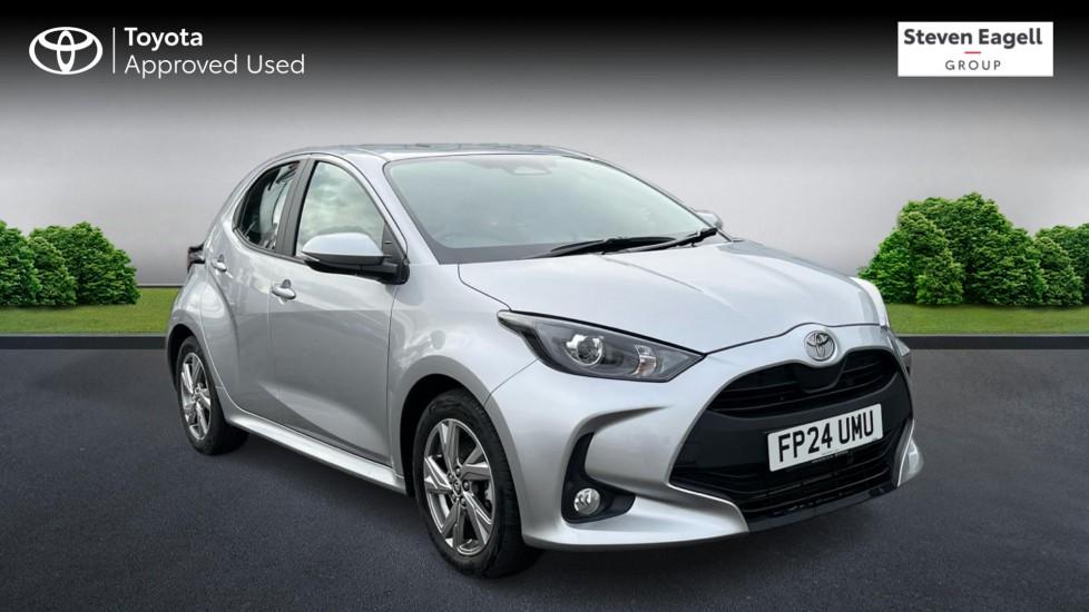 Main listing image - Toyota Yaris