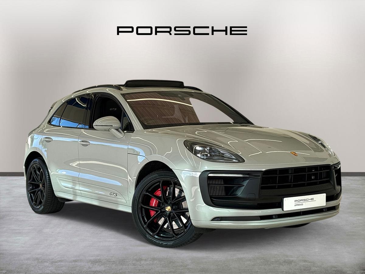 Main listing image - Porsche Macan
