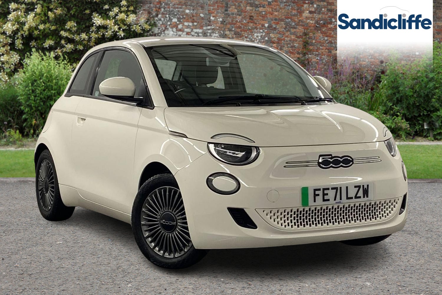 Main listing image - Fiat 500 Electric