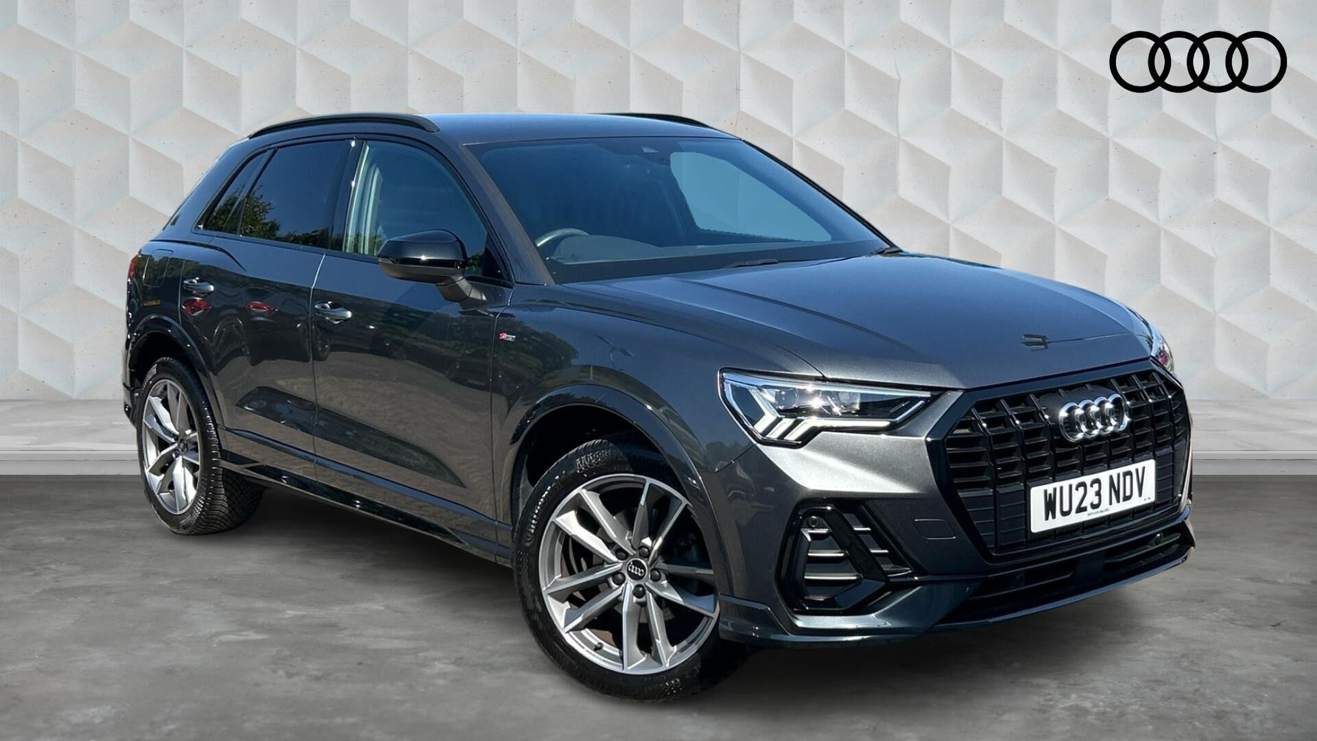 Main listing image - Audi Q3