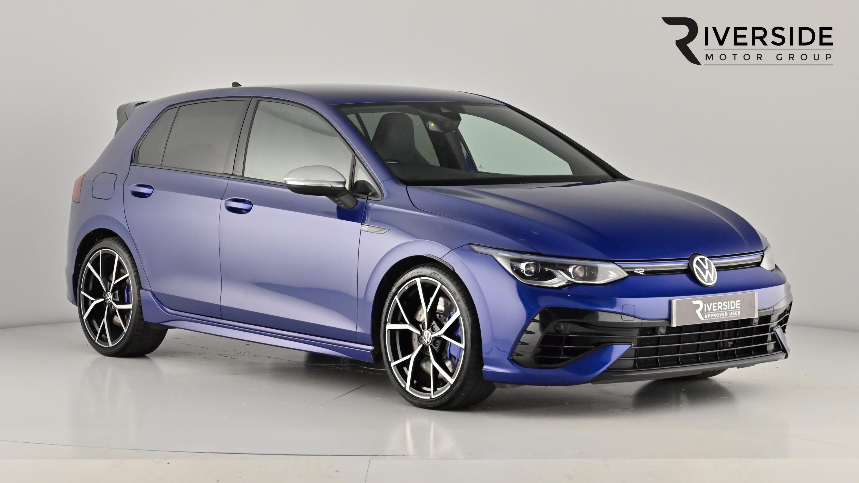 Main listing image - Volkswagen Golf R