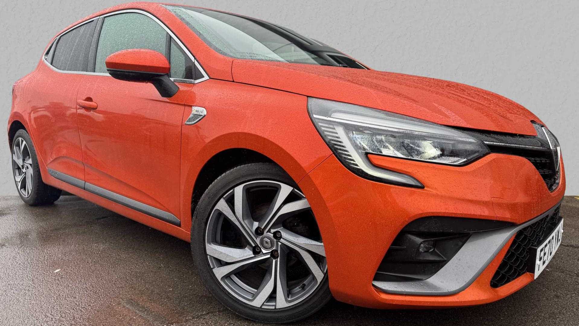 Main listing image - Renault Clio