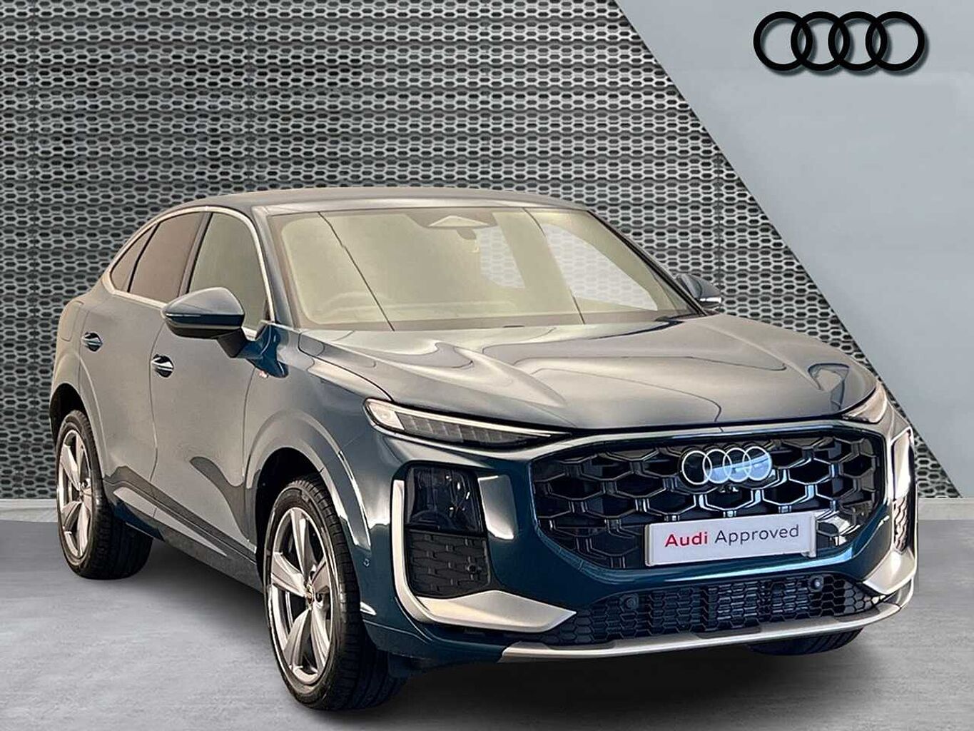 Main listing image - Audi Q3