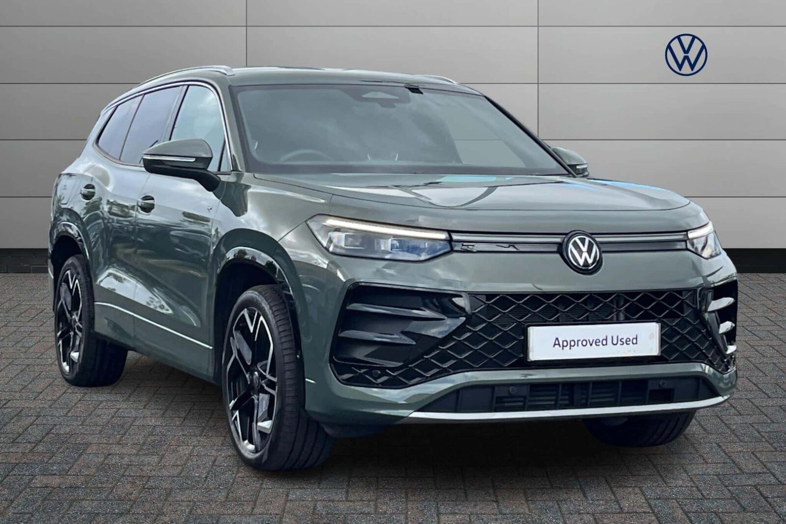 Main listing image - Volkswagen Tayron