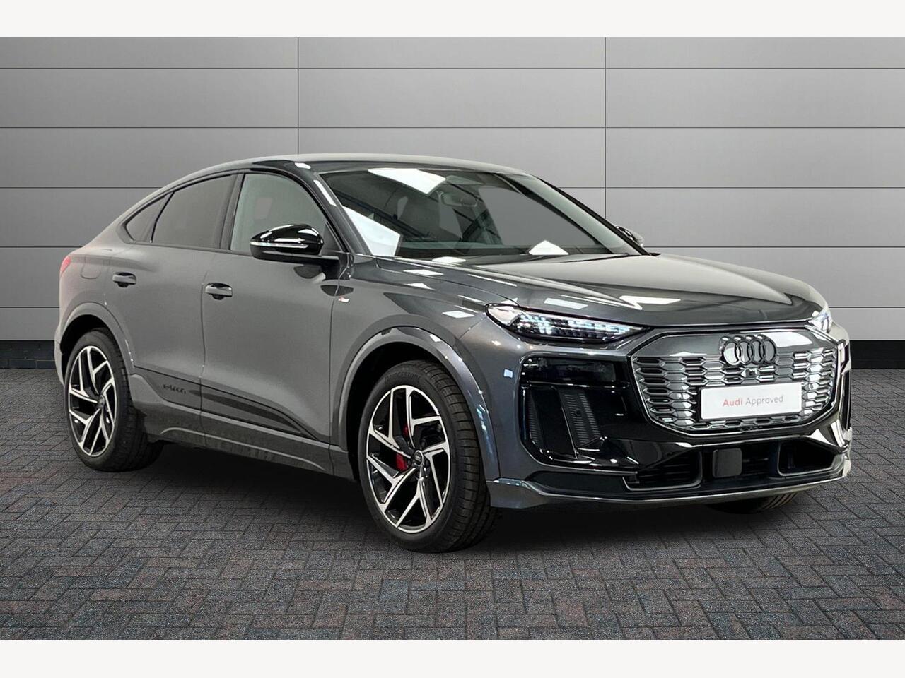 Main listing image - Audi Q6