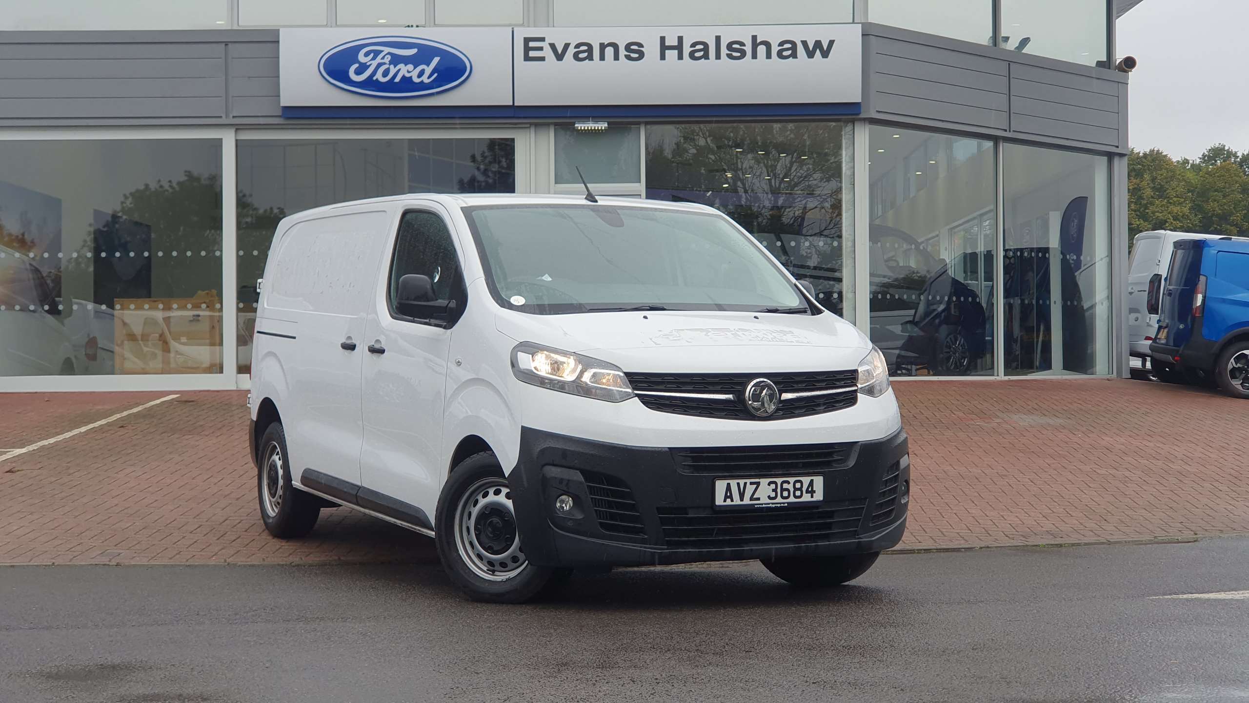 Main listing image - Vauxhall Vivaro