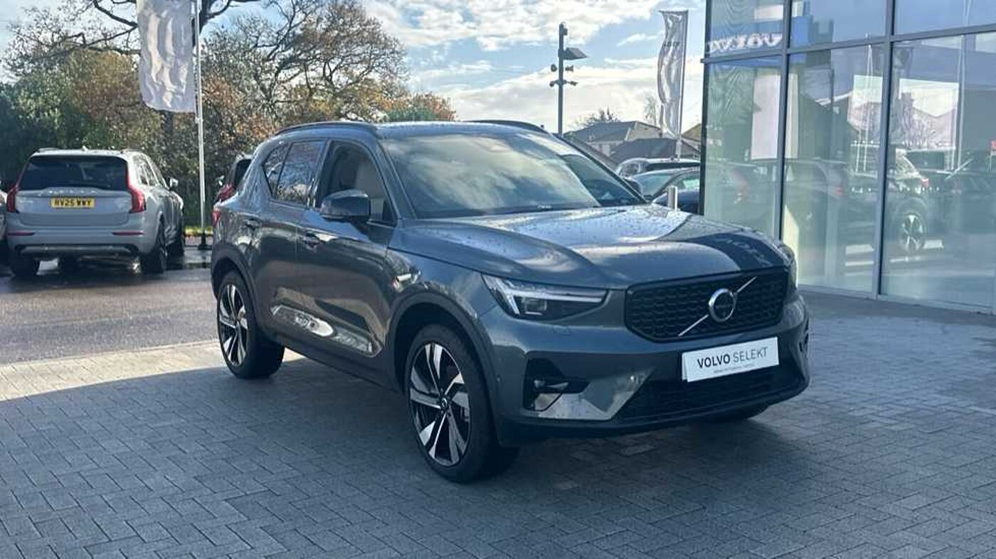 Main listing image - Volvo XC40