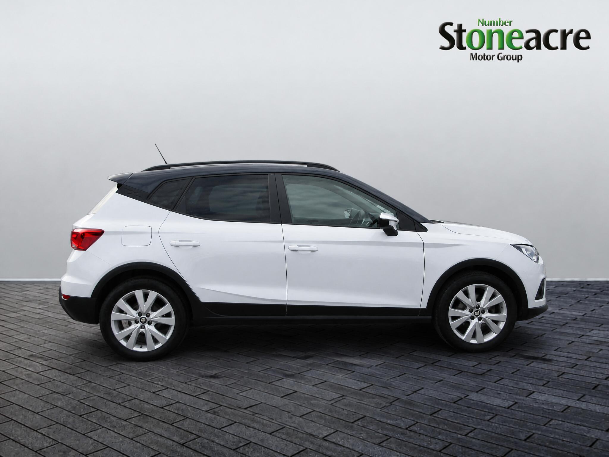 Main listing image - SEAT Arona