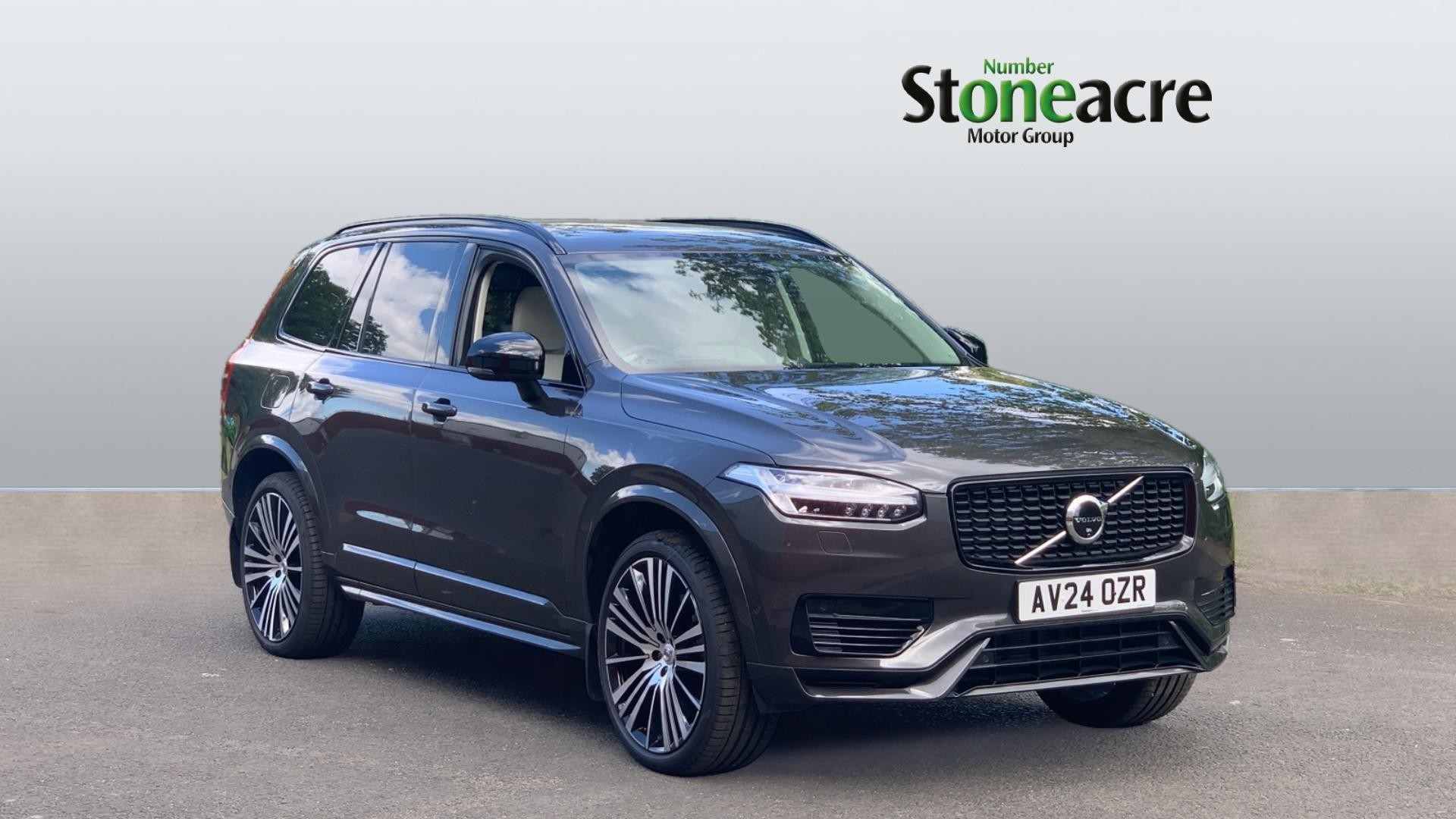 Main listing image - Volvo XC90