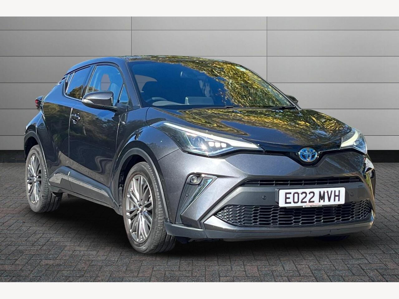 Main listing image - Toyota C-HR