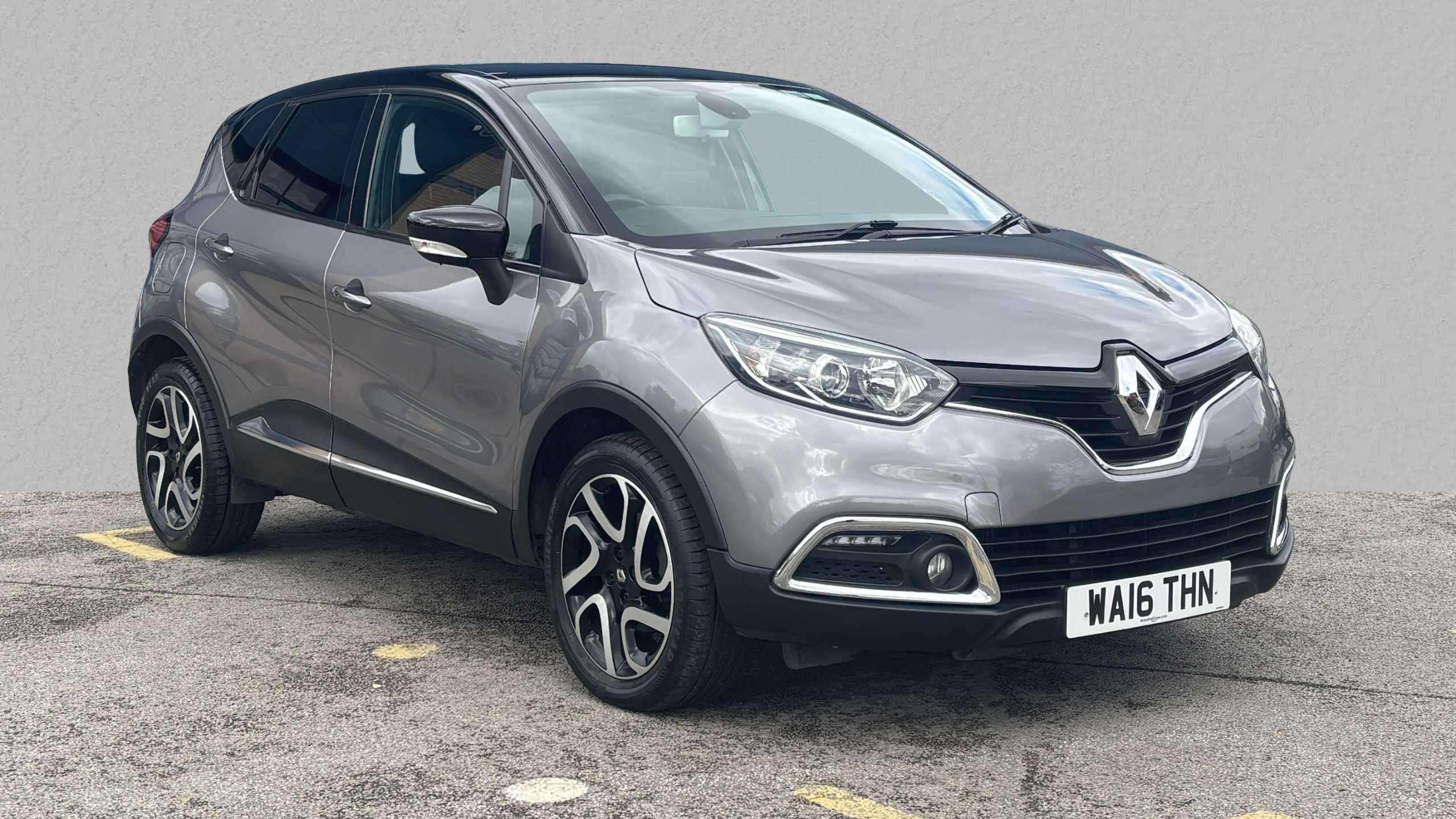 Main listing image - Renault Captur