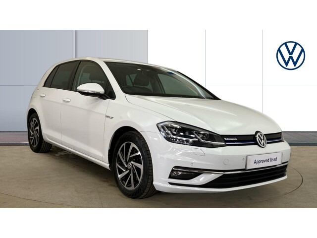 Main listing image - Volkswagen Golf