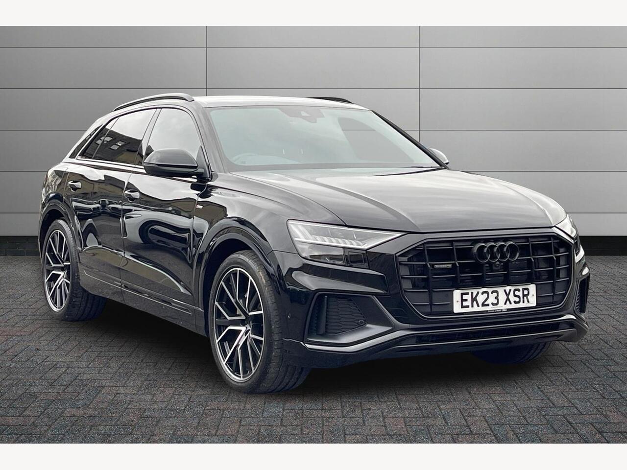 Main listing image - Audi Q8